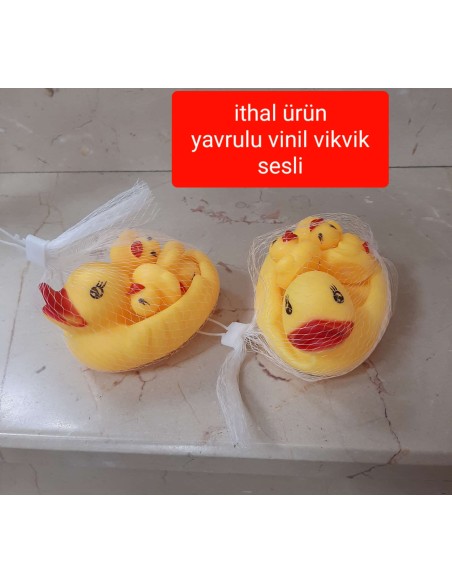 FİLEDE 4'LÜ (1 büyük+3 yavru) ÖRDEK VİNİL VİKVİK